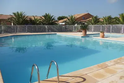 Image de Joli Mazet Climatise, 2 Chambres, Piscine, Terrasse, Parking. Mer A 200 Metres