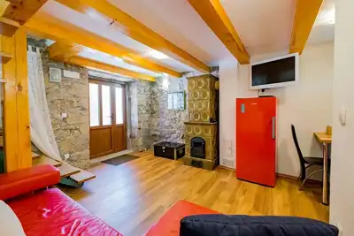 Image de Propre maison avec jardin, petite piscine, climatisation, parking et bien plus encore