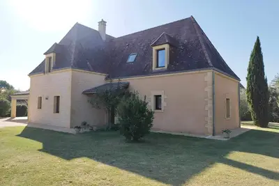 Image de Villa avec piscine intérieure chauffée