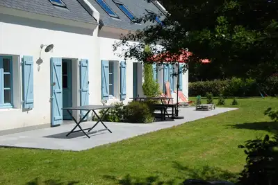 Image de Jolie longère dans hameau proche de Locmaria, ambiance familiale