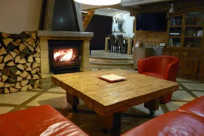 Image de Ferme Savoyarde renovée pour amoureux de la nature.