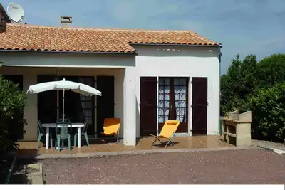 Image de Maison 2⭐️ avec terrasse et jardin–Parking & animaux–Plages et pistes cyclables