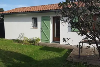 . Maison Biscarrosse Avec Jardin Quartier Calme. 2 *