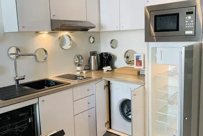 Image de 100m croisette, luxueux T3, 2 chambres & 2 salles de baim, climatisé.