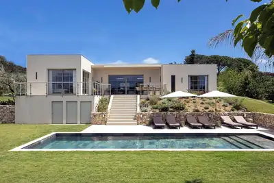 Image de Côte d'Azur Villa***** de plain-pied de luxe à Saint Paul Vue & Piscine chauffée