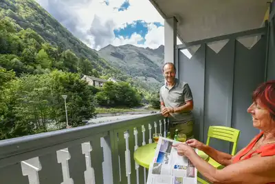 Spacious T3 with balcony view Gaves and mountain baby bed, pkg