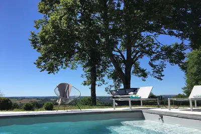 Image de Maison avec piscine en pleine nature    « La Maison de Marthe »