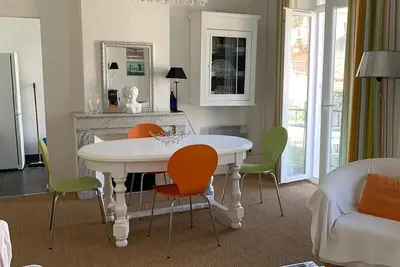 Image de Bel appt de caractere, lumineux, vue degagee sur le mont st clair