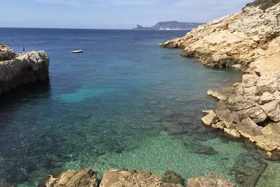 Image de Villa dans le domaine privé de Port d'Alon (piscine/tennis/calanque)
