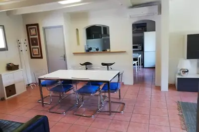 Image de Joli appartement climatisé avec terrasse, 1 km du village
