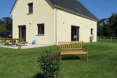 Image de Maison confortable et spacieuse (10 couchages ), le calme à - de 3 km de la plage