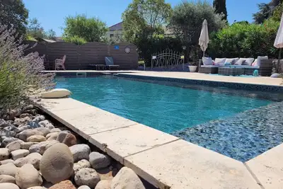 Image de Villa Moderne au calme avec vue, oliviers, piscine