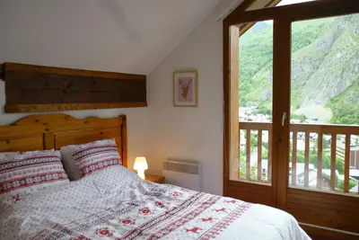 Image de Duplex sur pistes / à - de 200m du centre du village & Esf / piscine chauffée