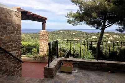 Image de Dans le Domaine Privé et gardienné du Gaou Bénat, villa de 115m²