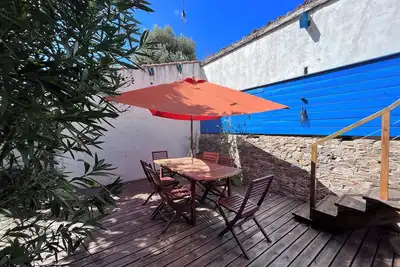 Image de Grande maison avec jardin 100 m de la plage en centre ville/ idéale pour famille