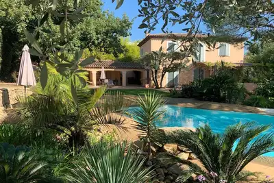 Belle Villa avec vue superbe et piscine privee au cœur du golfe de St Tropez