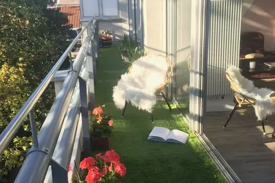 Image de Design, lumineux et calme, appartement avec balcon - 1min Place Stan - 60m2