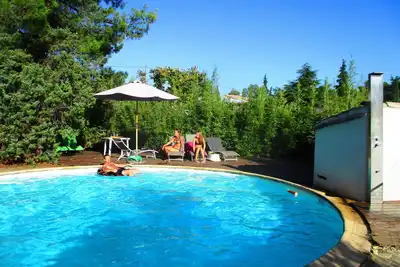 Image de Villa clim. à Uzès au calme, 2 chambres, 5 couch, piscine 9x9, jardin, terrasse.