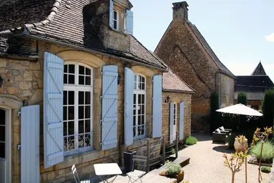 Image de Charmante maison de bourg située dans le joli village médiéval de Domme