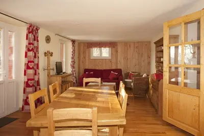 Image de Villa avec grand jardin, Serre Chevalier 1200 ( Briancon) 4 à 6 personnes,