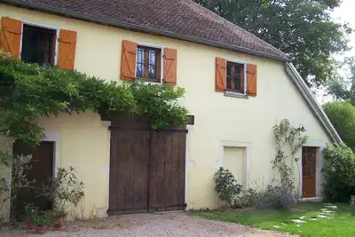 Image de Gîte1 étoile à Givry - Un séjour au calme sur la côte chalonnaise