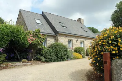 Image de Locronan - Belle maison, véranda et grand jardin - proche mer et vue sur baie