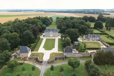 Image de Maison De Caractere située dans un cadre historique aux portes de Caen