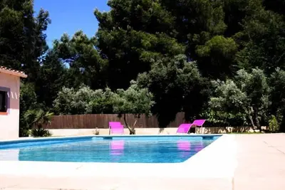 Image de maison de charme pour 4 personnes Ă Velaux entre Aix et la CĂ´te bleue