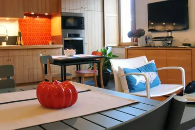 Image de Trės bel appartement 70 M2 classé, vue port et ville close avec garage fermé.