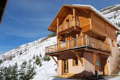Chalet Neuf, Aménagement Très Soigné, Exposition Sud, Vue.