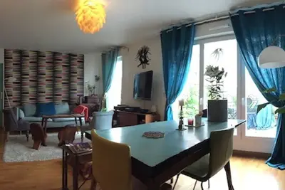 Image de Close to Paris 17e - 130 m2 duplex in Clichy + terrace