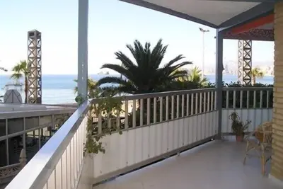 Image de Location Benidorm. Appartement situé en bord de mer