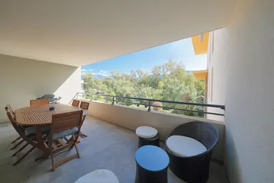 Image de A Calvi Super T3 neuf de 70 m2 + Loggia 18 m2 plein sud, plage et centre ville