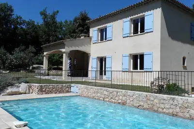 Image de Maison au calme, piscine privée, wifi, Clim (pour 10 personnes)