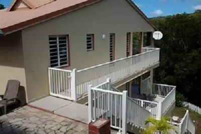 Image de Appartement T3 au calme avec jacuzzi Ă 5' des plages et 15' de fort de france