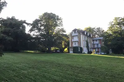 Image de Grande maison de famille avec son grand jardin