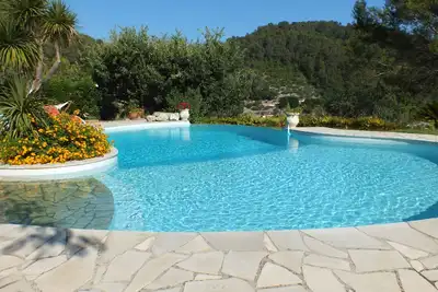 Image de Dans une villa au calme en pleine nature, un très joli appartement indépendant