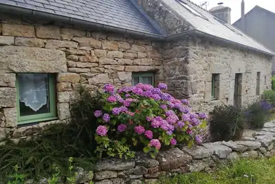 Image de Maison en pierres avec jardin, 2 chambres, 5 personnes, toute équipée