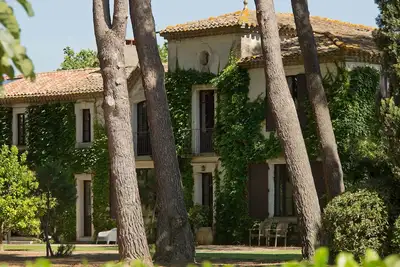 Image de Grand luxe au pied de la Cité de Carcassonne, piscines et parc animalier