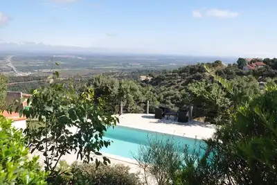 Image de Villla de montagne avec piscine, vue splendide sur la mer