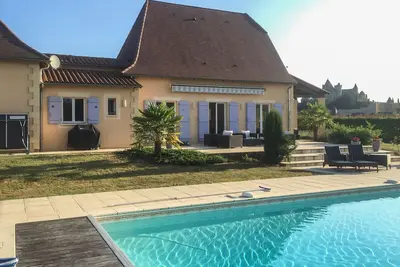 Image de Magnifique propriété contemporaine offrant un hébergement de grande qualité