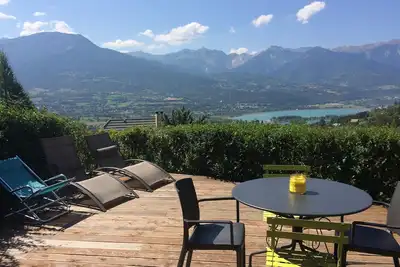 Super Appartement T2 Avec Terrasse Et Vue Sur Lac Et Montagnes