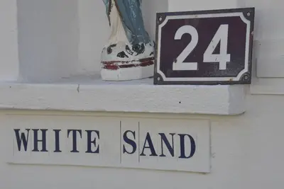 Image de Maison 5 chambres, terrasse, jardin, à 5' à pied du centre et de la plage