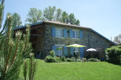 Image de Très beau gîte en pierres Haut Beaujolais