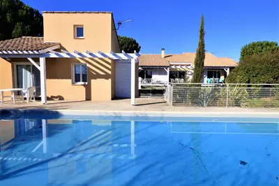 Image de Superb property 20mns from sea and mountains