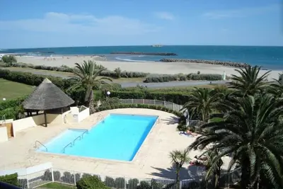 Image de Les pieds dans l'eau. Direct plage. Trés bonne exposition jardin privatif