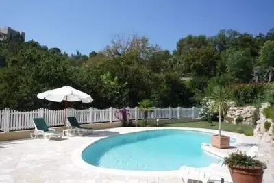 Image de Appartement dans jolie villa avec piscine