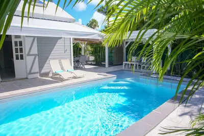 Image de La Petite Villa Guadeloupe, piscine privative et accès à la plage à pied