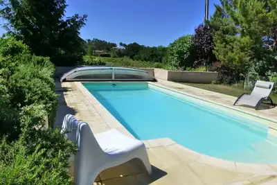 Image de au pied Mt Ventoux, 1500 m2, piscine priv 8 X 4, au calme, 7mn à pied du village