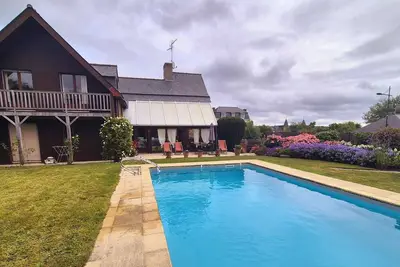 Image de Maison de charme avec piscine chauffée